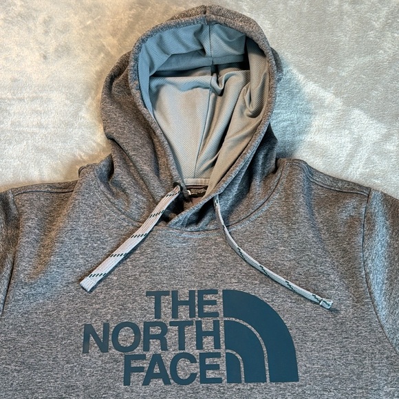 NWOT The North Face Mens Pullover Hoodie Gray Size Medium - Picture 2 of 12